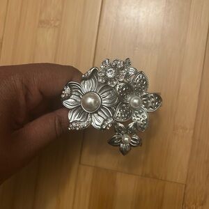 Elegant Silver Floral Ring with Pearls